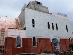 Владимир Ресин поставил задачу строителям сдать храм Спиридона Тримифунтского в эксплуатацию в первом квартале 2018 года