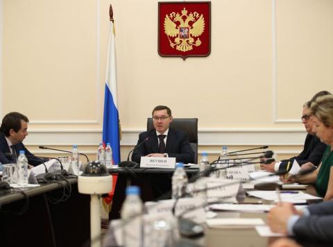 Владимир Якушев провёл совещание, посвящённое ходу реализации программ капремонта в регионах 